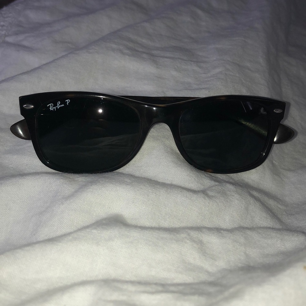 Ray ban sun glasses